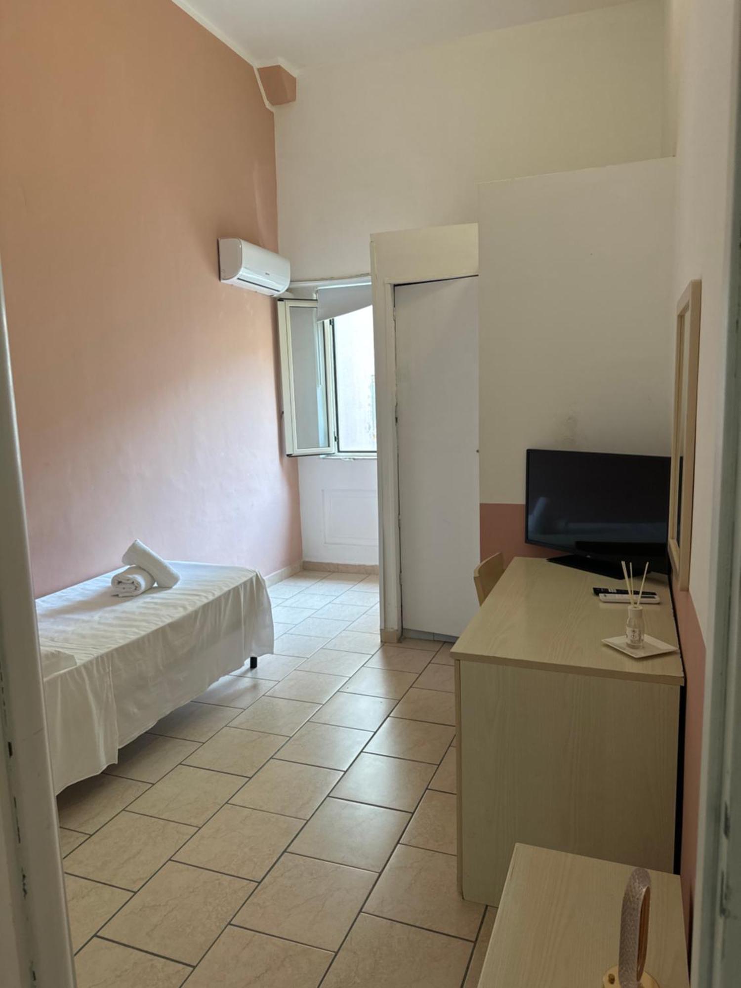 Garibaldi Rooms Реджо-ди-Калабрия Экстерьер фото